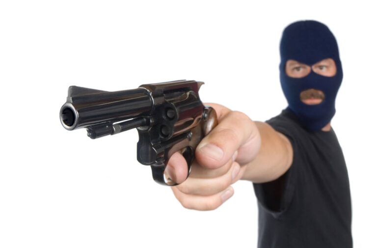 Robbery at gunpoint in Jalandhar