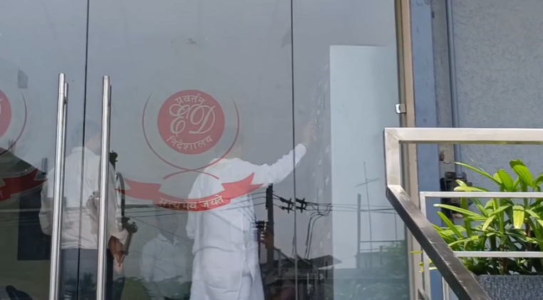 ED दफ्तर पहुंचे AAP विधायक रमन अरोड़ा, मनी लॉन्ड्रिंग मामले में हुई पूछताछ