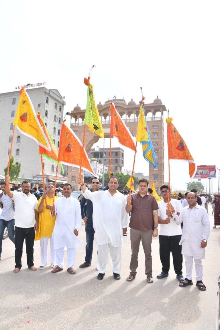 नितिन कोहली साथियों सहित खाटू श्याम और सालासर धाम में हुए नतमस्तक